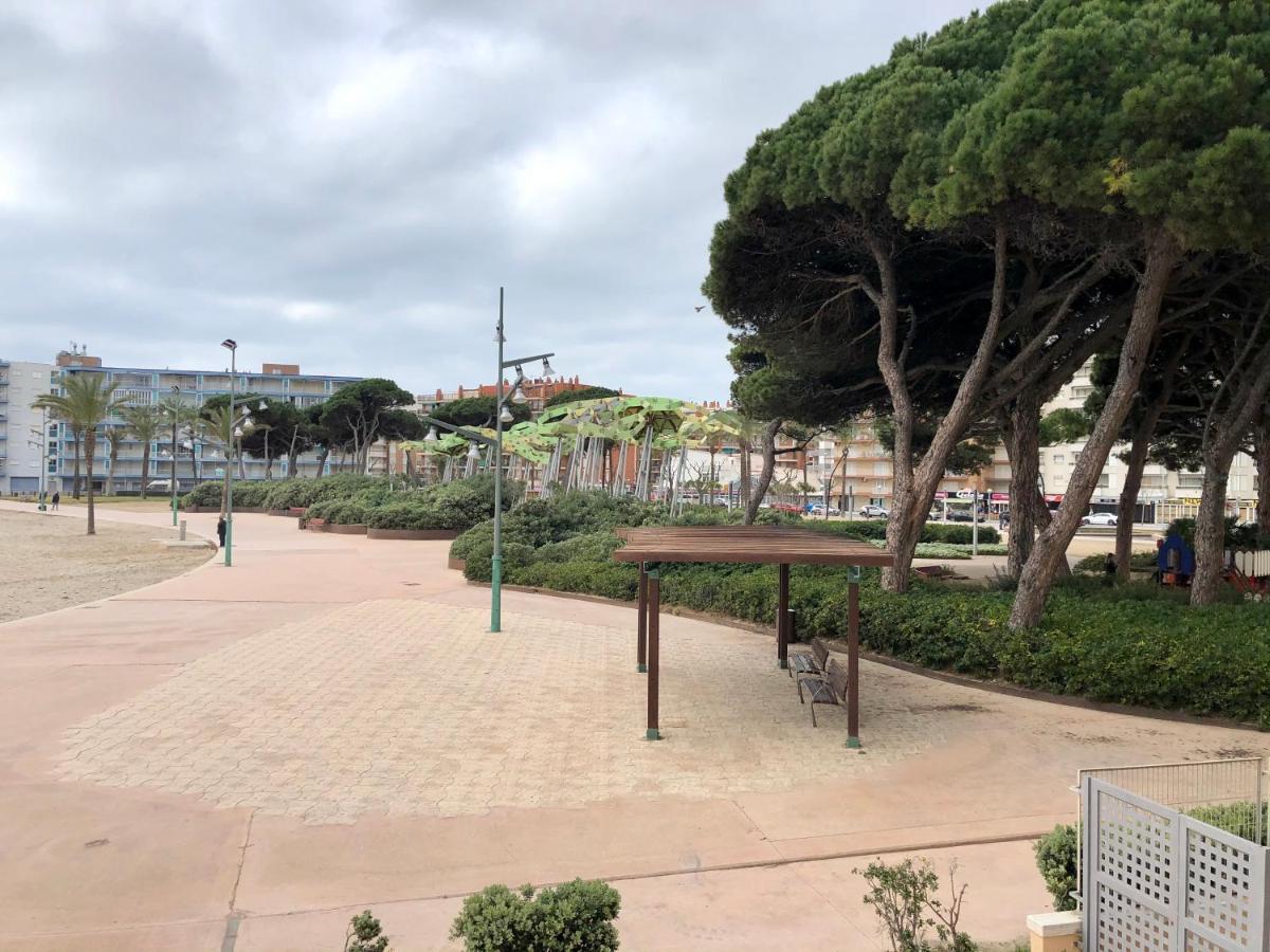 Pineda Beach 1A Linea De Mar & Parking La Pineda Exterior photo